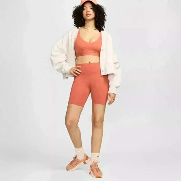 NWT Womens Nike One High Waisted 8" Biker Shorts With Pockets Burnt Sunrise - Picture 2 of 11